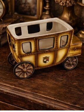 Vintage 50s Ceramic Royal Coach Valet By Swank Dresser Caddy or Planter